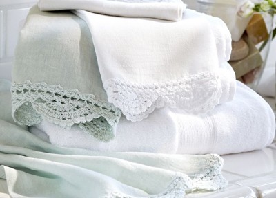 Crochet Trimmed Guest Towels