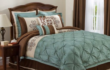 Abigail Bedding Collection