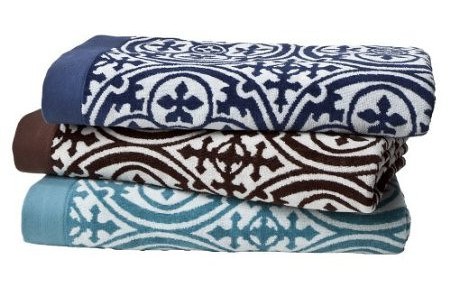 Fieldcrest Luxury Medallion Beach Towel