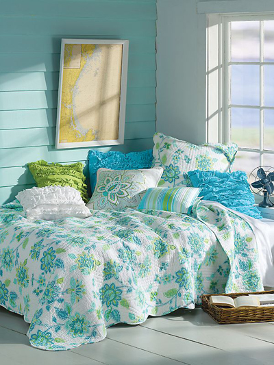 Chatalet Teal Quilt Collection